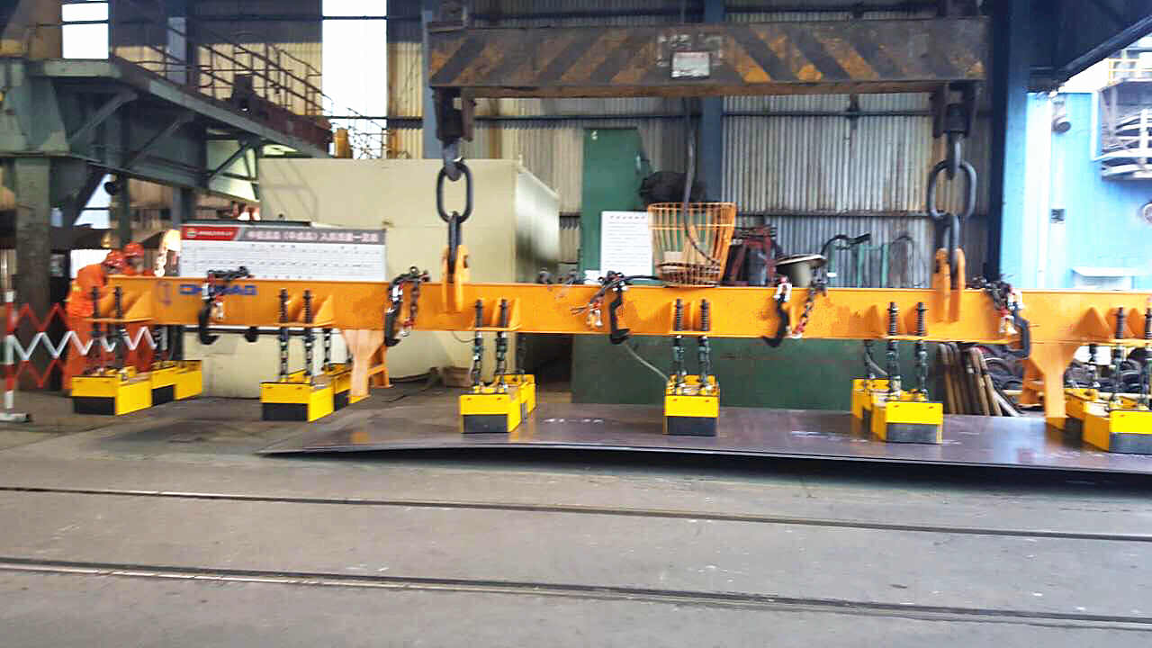 千豪999策略白菜网站|钢坯钢板起重吊具电永磁